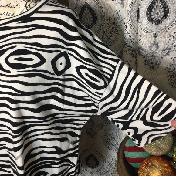 Grayson Threads zebra striped crop top - Picture 3 of 9